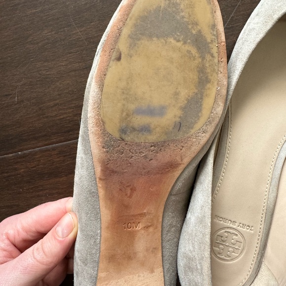 Tory Burch - Gigi Pump, Block Heel suede - Picture 6 of 6